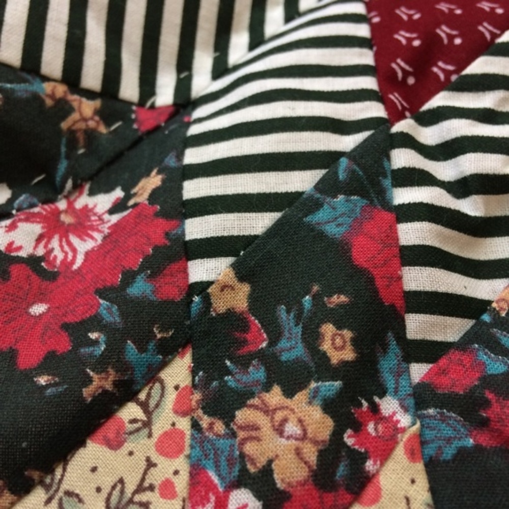 Star Point Patchwork Quilts - King Country Quilt - Picture 6 of 8